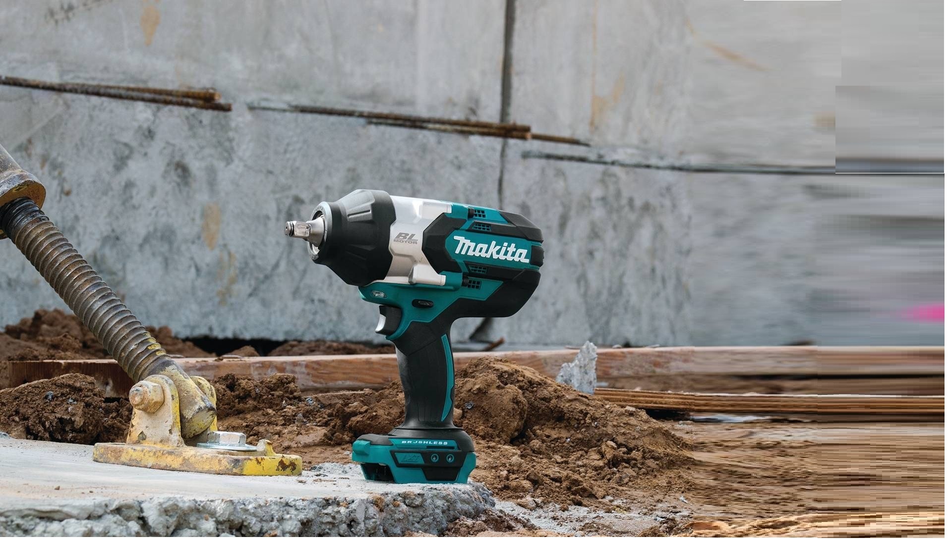 Best Cordless Impact Wrench (Battery Powered)