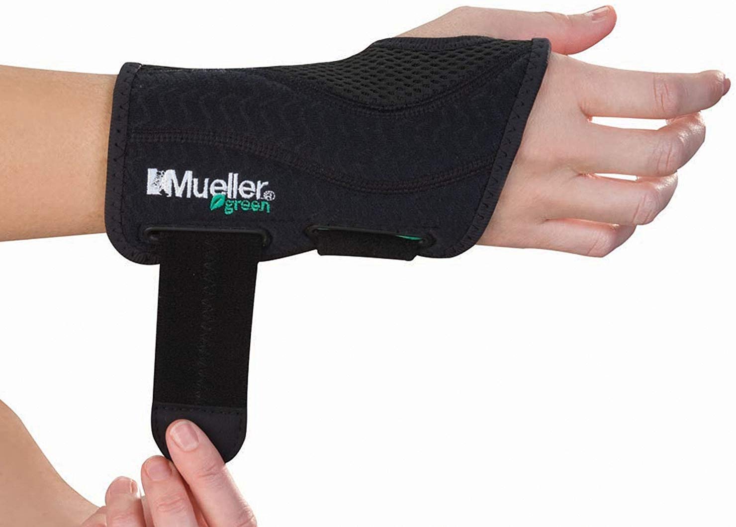 Mueller Green Fitted Wrist Brace, Black, Right Hand, SmallMedium
